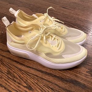 Nike Women’s Air Max Dia: Light Yellow